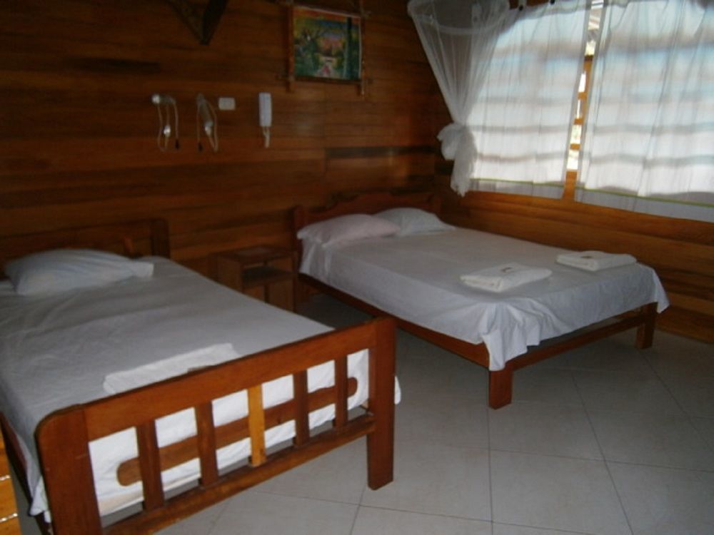 Madera Labrada Lodge Ecologico Тарапото Экстерьер фото